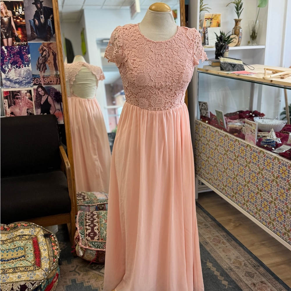 Elegant Pink Lace Maxi Dress